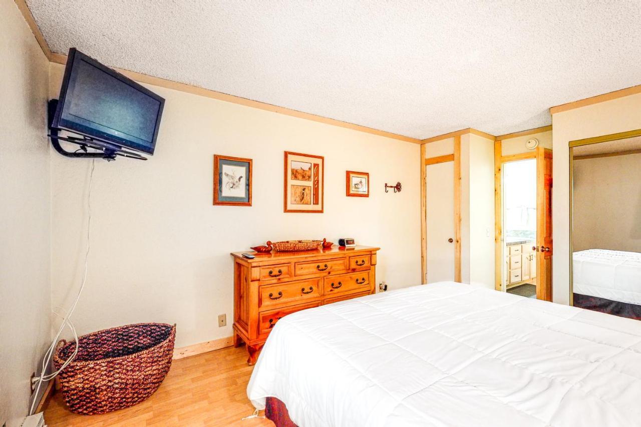 Hotel The Summit 103